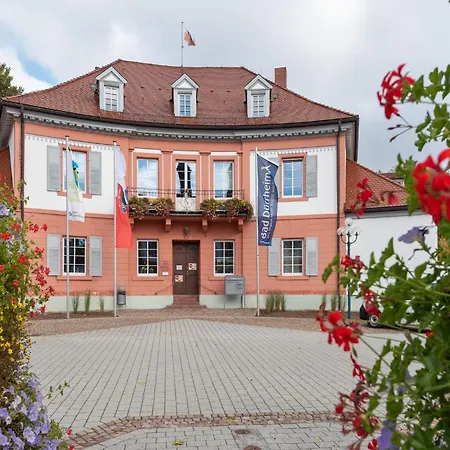 Spacious Near Forest In *