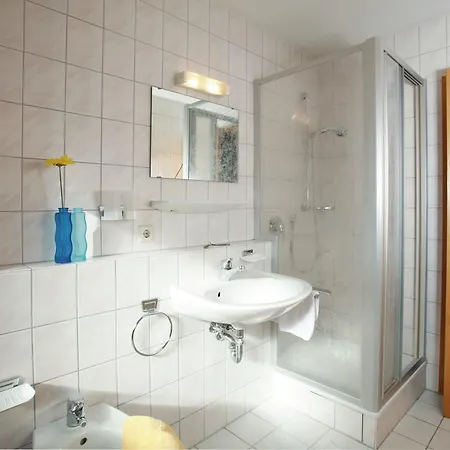 Spacious Near Forest In