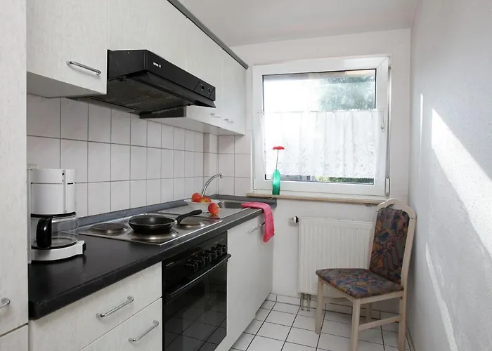 Spacious Near Forest In バート・デュルハイム