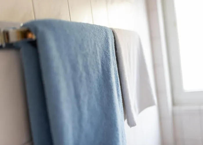 アパート Spacious Near Forest In *